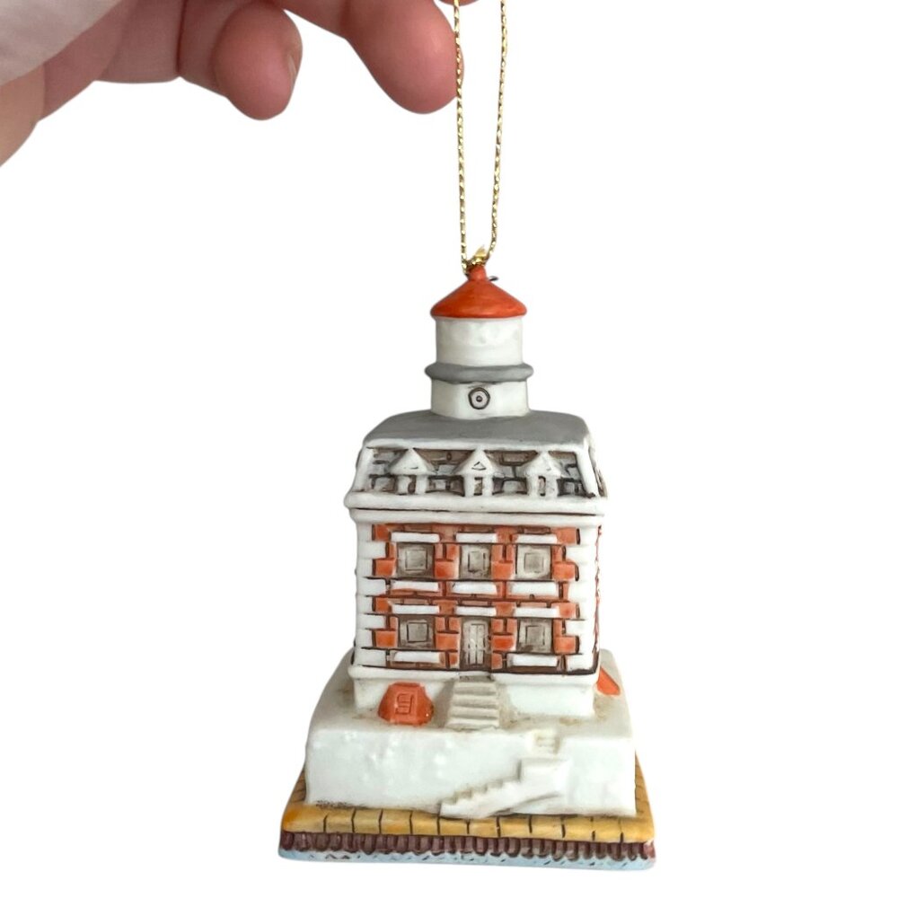 Vintage 1995 Lefton New London Ledge Lighthouse Ornament Connecticut Porcelain